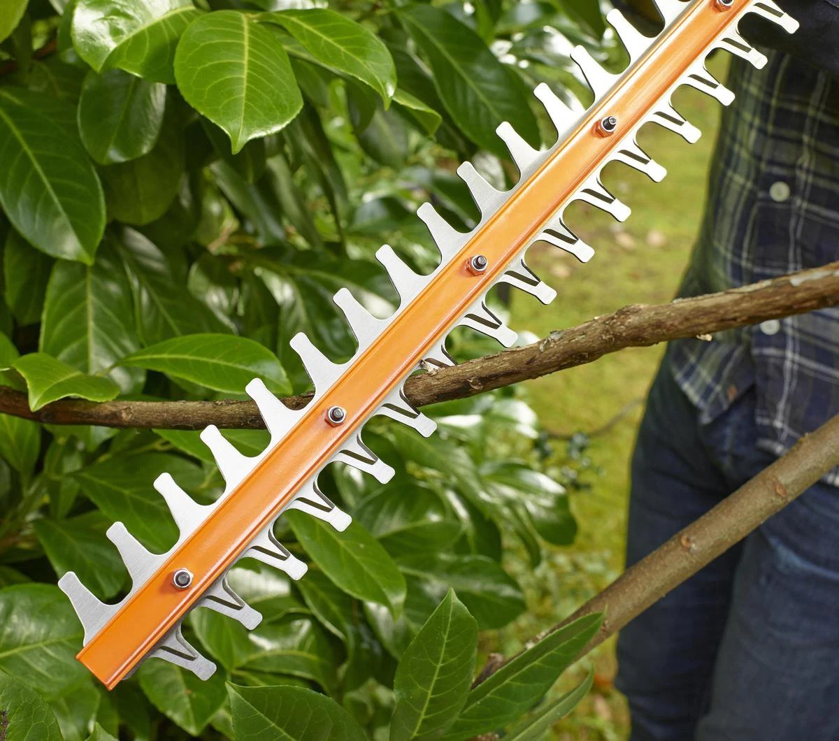 Black & Decker BLACK+DECKER BEHT251-QS Heggenschaar - 450W - 50cm - Gesnoerd 3 Black & Decker BLACK+DECKER BEHT251-QS Heggenschaar - 450W - 50cm - Gesnoerd - Image 3