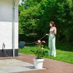 VONROC Automatische Slanghaspel – Incl. 25m Tuinslang, Aansluitslang, Spuitstuk, Koppelingen & Kraanaansluiting -Tuin Tools Verkoop 1200x1200 1043