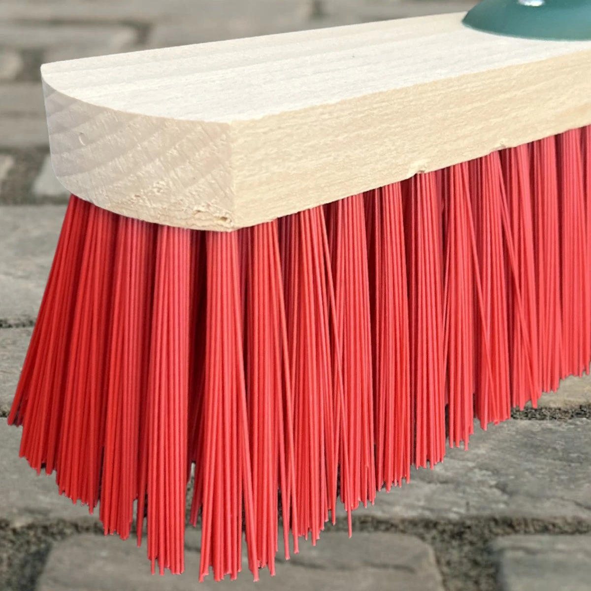 MAUS Classic Bezem Buiten 60cm - Harde PVC Straatbezem Van Hout Met Steel - Made In EU -zeer Robuust 3 MAUS Classic Bezem Buiten 60cm - Harde PVC Straatbezem Van Hout Met Steel - Made In EU -zeer Robuust - Image 3