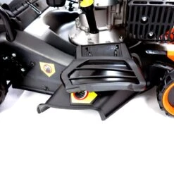 FUXTEC Grasmaaier Benzine - 46cm - Zelfrijdend / Zelftrekkend / Achterwielaandrijving - Mulchfunctie - Opvangbak 50L - FX-RM4646 22 FUXTEC Grasmaaier Benzine - 46cm - Zelfrijdend / Zelftrekkend / Achterwielaandrijving - Mulchfunctie - Opvangbak 50L - FX-RM4646 -Tuin Tools Verkoop 1200x1200 309