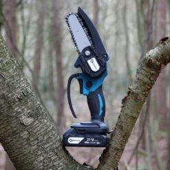NovarGarden® Mini Kettingzaag NG1 - Met 2x Accu - Takkenzaag - Snoeizaag - Electrisch - Handzaag - Boomzaag - 21V -Tuin Tools Verkoop 1200x1200 408