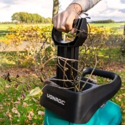 VONROC Stille Hakselaar/Shredder 2800W – Voor Takken Tot Ø45mm – Incl. 60L Opvangbak & Duwstok -Tuin Tools Verkoop 1200x1200 570