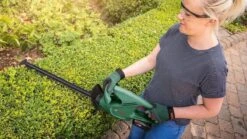 Bosch EasyHedgeCut 18-45 Heggenschaar - Zonder 18 V Accu En Lader 11 Bosch EasyHedgeCut 18-45 Heggenschaar - Zonder 18 V Accu En Lader -Tuin Tools Verkoop 1200x675 8