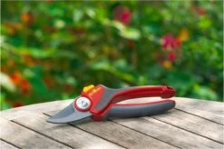 WOLF-Garten Snoeischaar "Premium Plus" RR 4000 - Max. Knipdiameter 22 Mm - Links- En Rechtshandige - Softinleg Handgreep - Snijhoek 30° - Voor Grote Handen - Vervangbare Messen -Tuin Tools Verkoop 1200x798 2