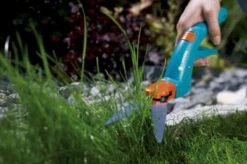 GARDENA Classic Grasschaar - Draaibaar 360° -Tuin Tools Verkoop 1200x798