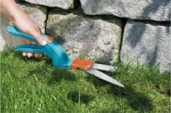 GARDENA Classic Grasschaar - Draaibaar 360° -Tuin Tools Verkoop 1200x799 3