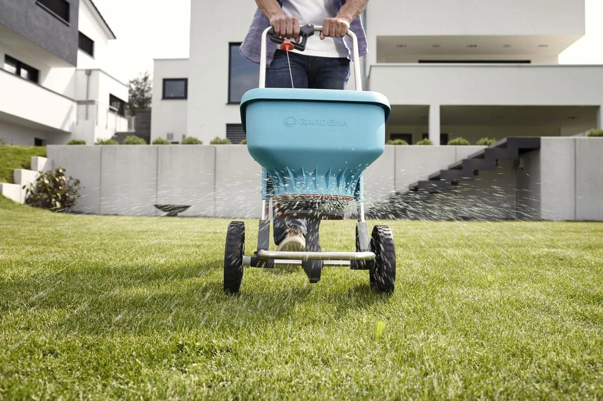 GARDENA Strooiwagen XL Strooikar - 800m2 - 18 Liter 4 GARDENA Strooiwagen XL Strooikar - 800m2 - 18 Liter - Image 4