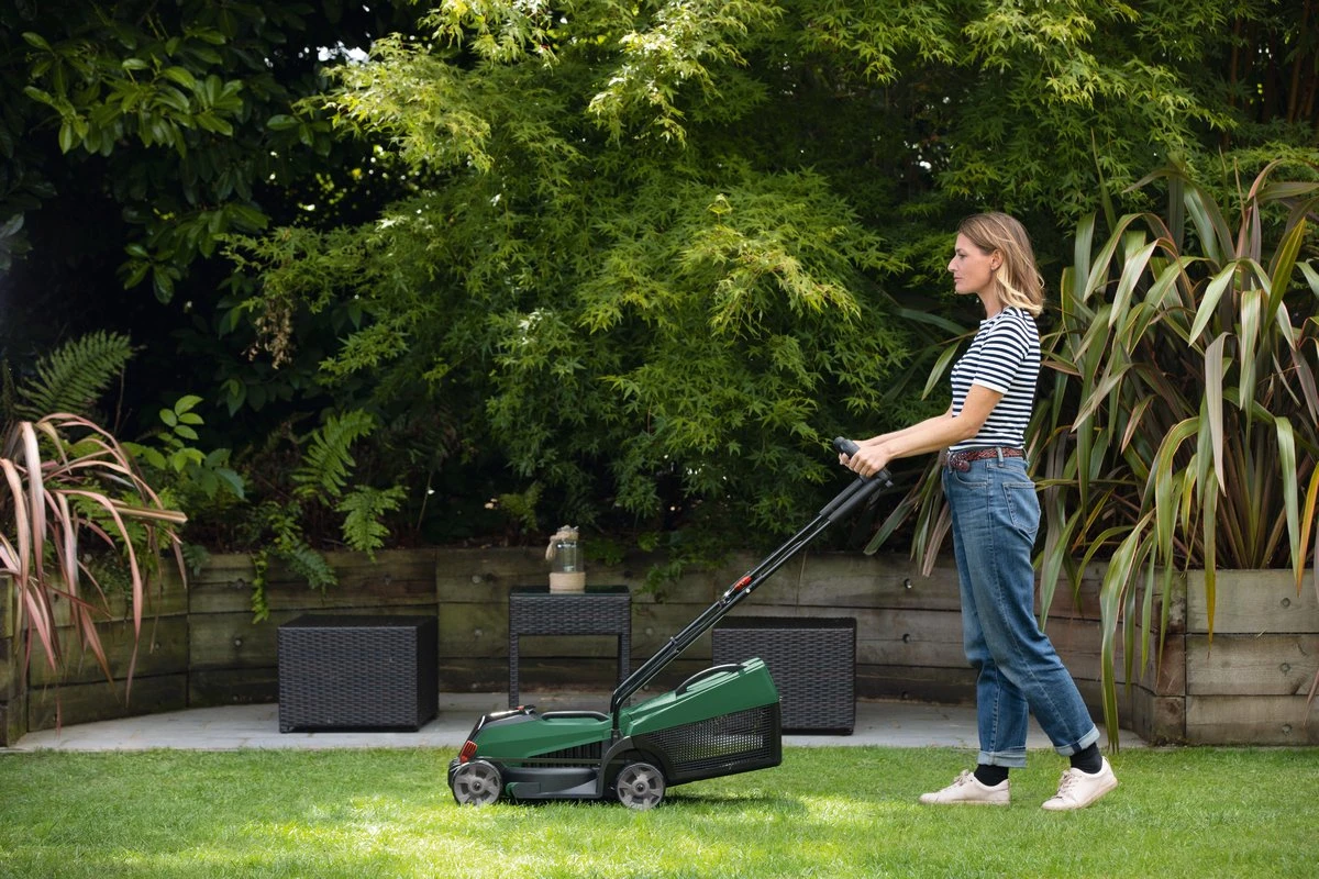 Bosch CityMower 18V-32-300 Grasmaaier - Maaibreedte 32 Cm - Zonder Accu En Lader 8 Bosch CityMower 18V-32-300 Grasmaaier - Maaibreedte 32 Cm - Zonder Accu En Lader - Image 8