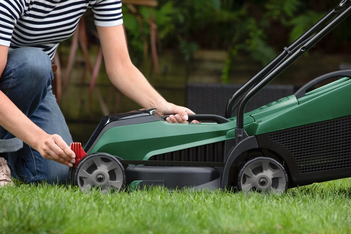 Bosch CityMower 18V-32-300 Grasmaaier - Maaibreedte 32 Cm - Zonder Accu En Lader 11 Bosch CityMower 18V-32-300 Grasmaaier - Maaibreedte 32 Cm - Zonder Accu En Lader - Image 11