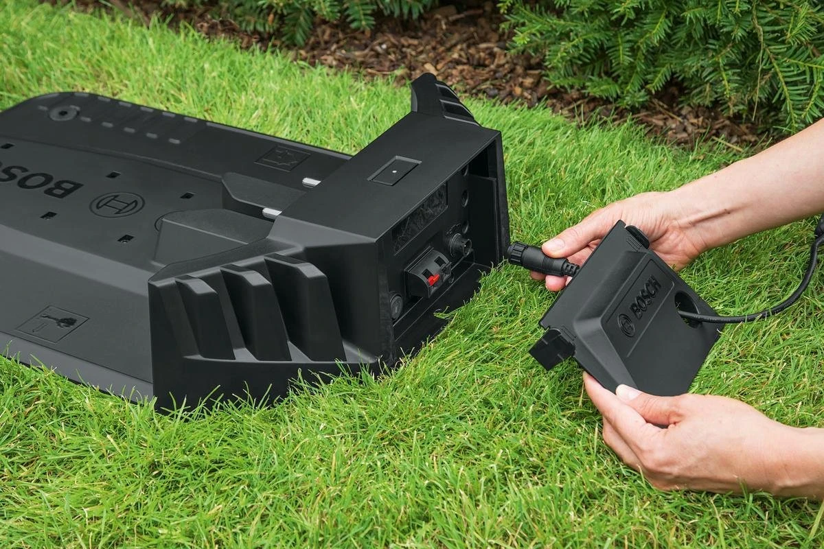 Bosch Indego XS 300 Robotmaaier - Maaibreedte 19 Cm - Voor Gazons Tot 300 M2 4 Bosch Indego XS 300 Robotmaaier - Maaibreedte 19 Cm - Voor Gazons Tot 300 M2 - Image 4