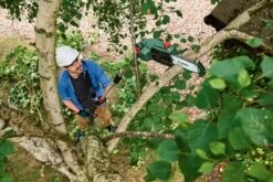 Bosch UniversalHedgePole 18 Heggenschaar Op Steel - Met 18 V Accu En Lader -Tuin Tools Verkoop 1200x800 18