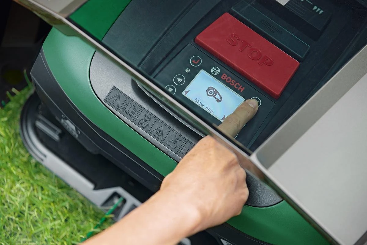 Bosch Indego XS 300 Robotmaaier - Maaibreedte 19 Cm - Voor Gazons Tot 300 M2 12 Bosch Indego XS 300 Robotmaaier - Maaibreedte 19 Cm - Voor Gazons Tot 300 M2 - Image 12