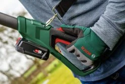 Bosch UniversalHedgePole 18 Heggenschaar Op Steel - Met 18 V Accu En Lader -Tuin Tools Verkoop 1200x800 19