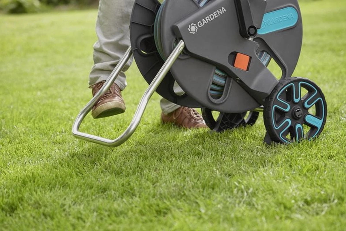 GARDENA - AquaRoll L CleverRoll L Easy Set Slangenwagen - Maximaal 50 Meter - Verstelbare Handgreep 4 GARDENA - AquaRoll L CleverRoll L Easy Set Slangenwagen - Maximaal 50 Meter - Verstelbare Handgreep - Image 4