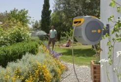 Hozelock AutoReel Slangenhouder / Wandslangbox 20m - Ø12,5mm -Tuin Tools Verkoop 1200x816 3