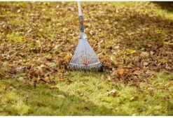 GARDENA Combisysteem Bladhark Hark - Werkbreedte Verstelbaar 30/50 Cm - Aanbevolen Steellengte 130 Cm 13 GARDENA Combisysteem Bladhark Hark - Werkbreedte Verstelbaar 30/50 Cm - Aanbevolen Steellengte 130 Cm -Tuin Tools Verkoop 1200x823 2