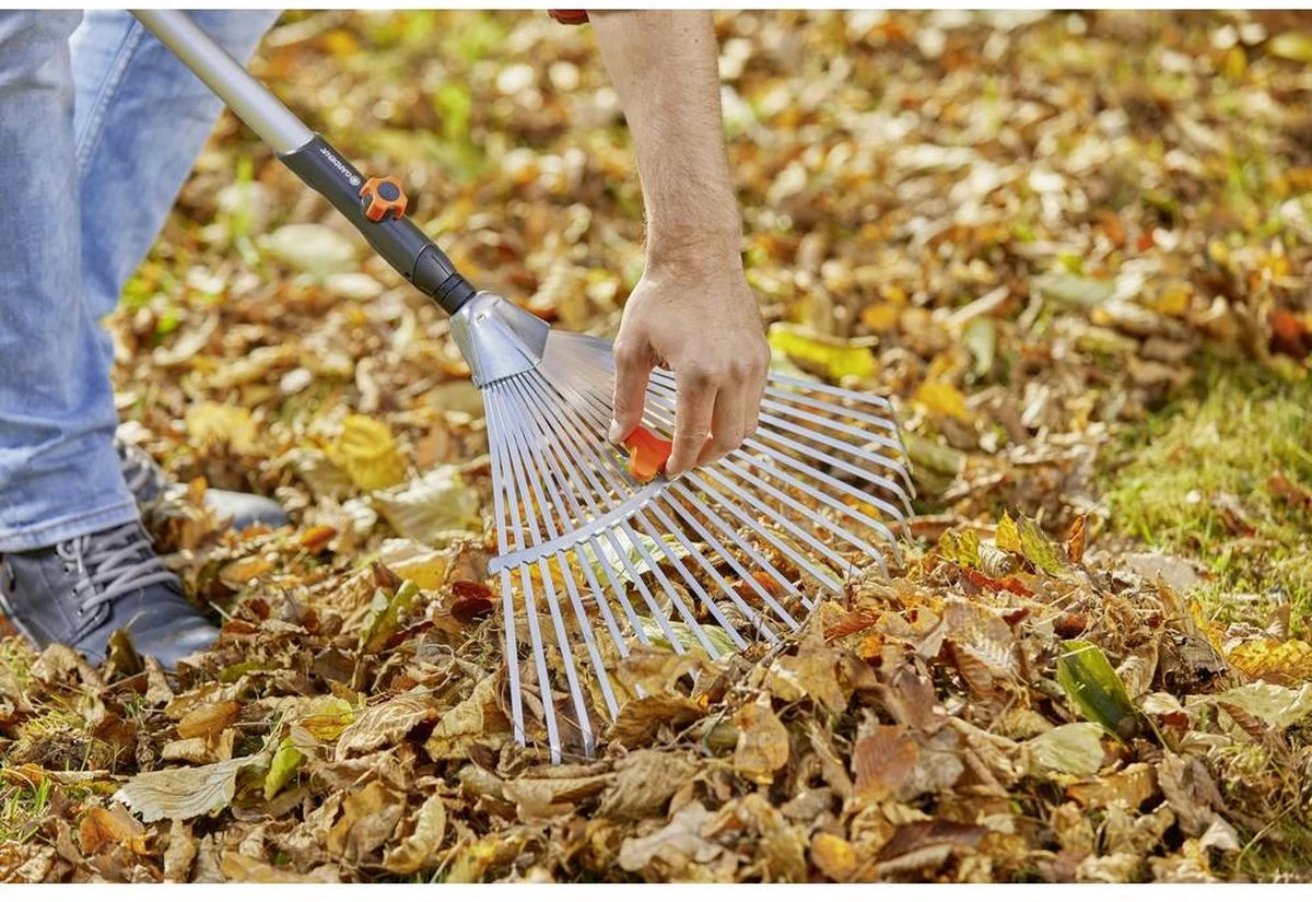 GARDENA Combisysteem Bladhark Hark - Werkbreedte Verstelbaar 30/50 Cm - Aanbevolen Steellengte 130 Cm 7 GARDENA Combisysteem Bladhark Hark - Werkbreedte Verstelbaar 30/50 Cm - Aanbevolen Steellengte 130 Cm - Image 7