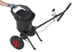 Kreator KRTGR9005 Strooiwagen - 300 Tot 370 Cm Strooibreedte - 23 Liter -Tuin Tools Verkoop 1200x835 2