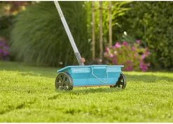 GARDENA Combisysteem Strooiwagen - 40 Cm Strooibreedte - Inhoud 3 Liter - Geschikt Voor 100m² 15 GARDENA Combisysteem Strooiwagen - 40 Cm Strooibreedte - Inhoud 3 Liter - Geschikt Voor 100m² -Tuin Tools Verkoop 1200x859 2