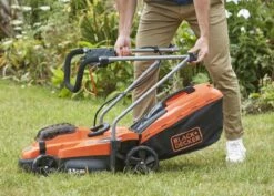 Black & Decker BLACK+DECKER BCMW3318L2-QW Grasmaaier - 18V - 33cm - Incl. 2 Accu's En Lader -Tuin Tools Verkoop 1200x860