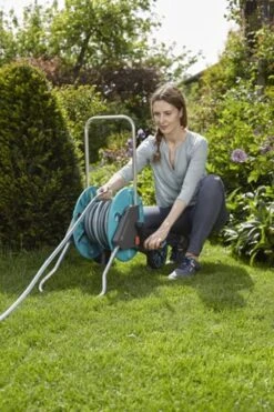 GARDENA - AquaRoll CleverRoll S Set Slangenwagen - Incl. 20 M Slang - Maximaal 40 M Opbergcapaciteit -Tuin Tools Verkoop 798x1200 7