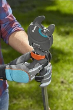 GARDENA - Comfort Takkenschaar StarCut 160 - Snoeischaar - Reikwijdte Ca. 3.5 M - Max Knipdiameter 32 Mm -Tuin Tools Verkoop 799x1200 3