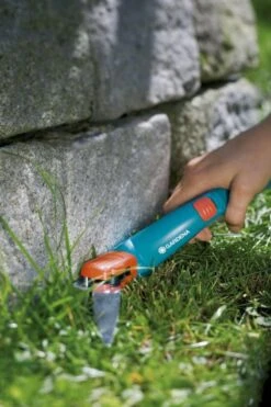 GARDENA Classic Grasschaar - Draaibaar 360° -Tuin Tools Verkoop 800x1200 3