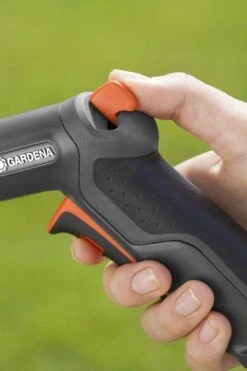 GARDENA - Premium Multifunctionele Broeskop - Exclusief Verlengsteel -Tuin Tools Verkoop 800x1200 96